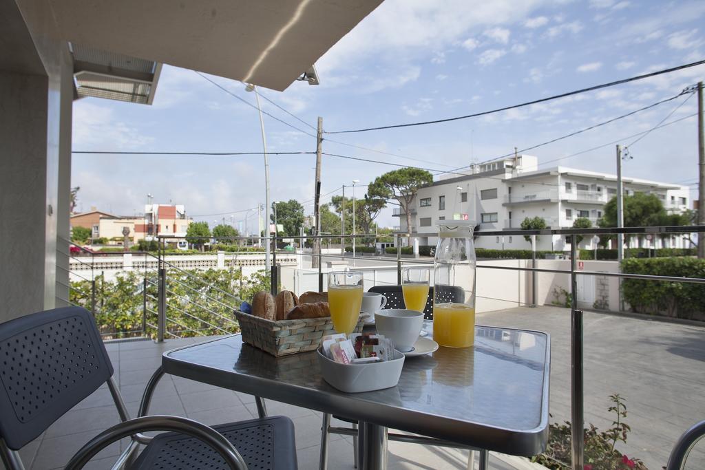Apartamentos Castellmar Кастельдафелс Екстер'єр фото